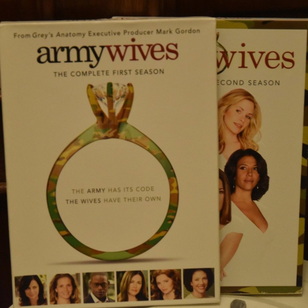 3/$15🍁ArmyWives, S1 + S2 | DVD series, EUC